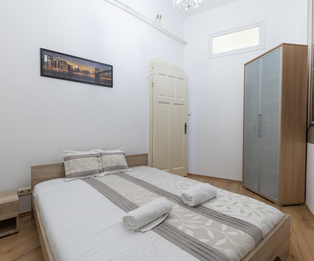 Extensive For Downtown Lovers!
