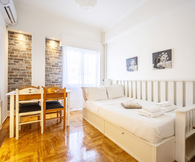 Acropolis Delux 1st FLR Aprt up 4 guests