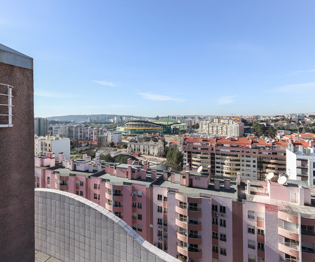 Lisbon Flower 360º - Lovely Flat with Pool & Park