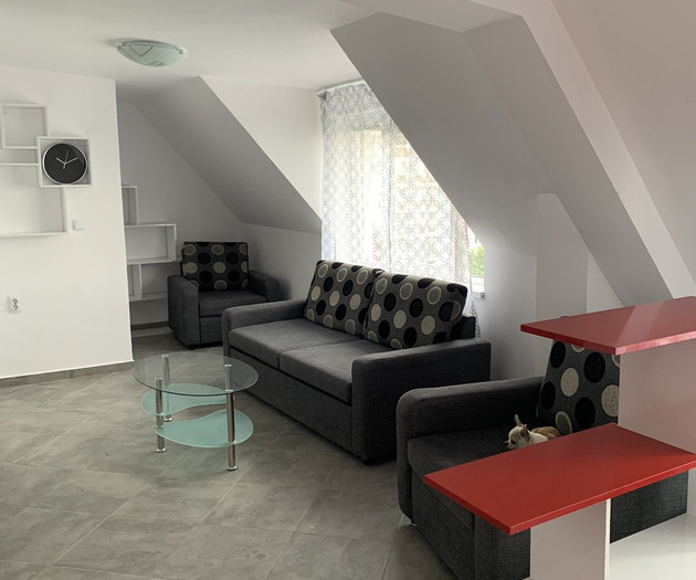 Stylish 1BR near Centre