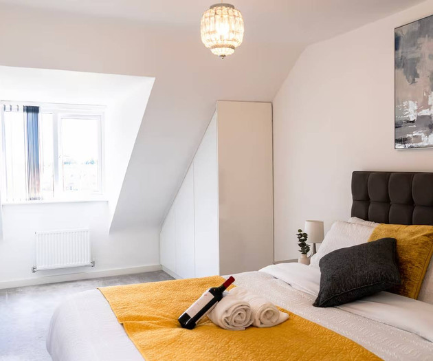Cozy 3 Bedroom House | Free Parking | Garden