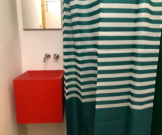 bedroom with private bathroom and patio N.4