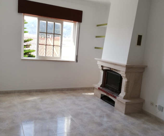 Apartamento T2 mobilado e equipado