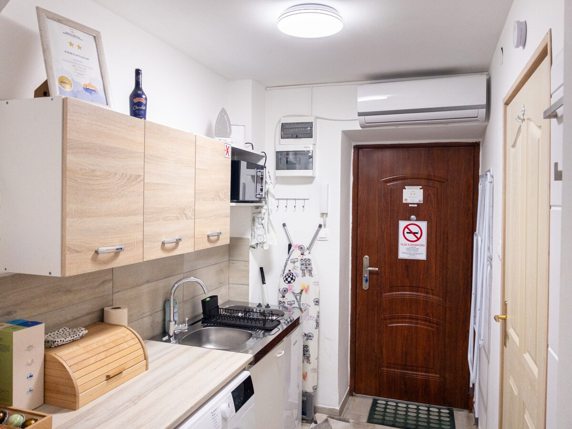 Full kitchen image 4