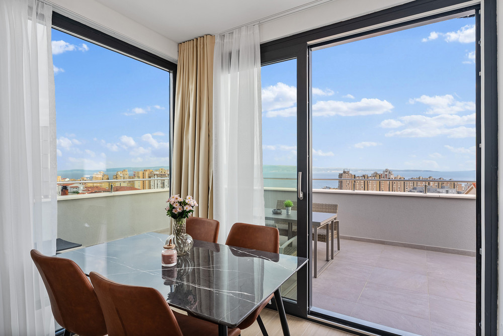 Penthouse w/ Spectacular City & Sea View preview
