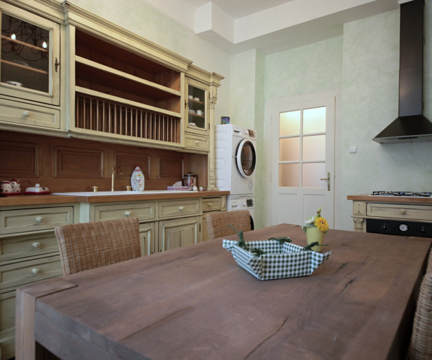 3-bedroom (3+1) - Apartment in Prague 2 district