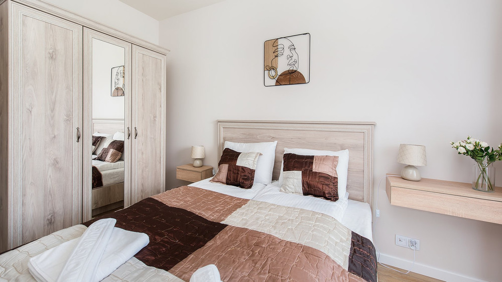 One-bedroom apartment, Banacha 10/24 preview