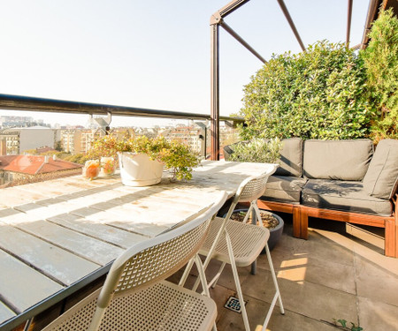 1BDR Loft with Stunning Skylight and Outdoor Space