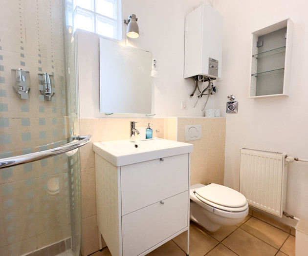 Skyline House - Large central 1 bedroom