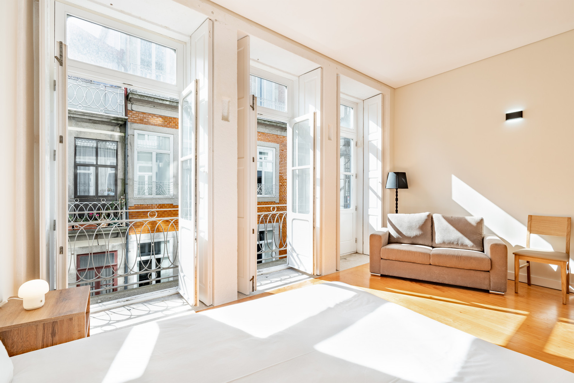 Sunny suite