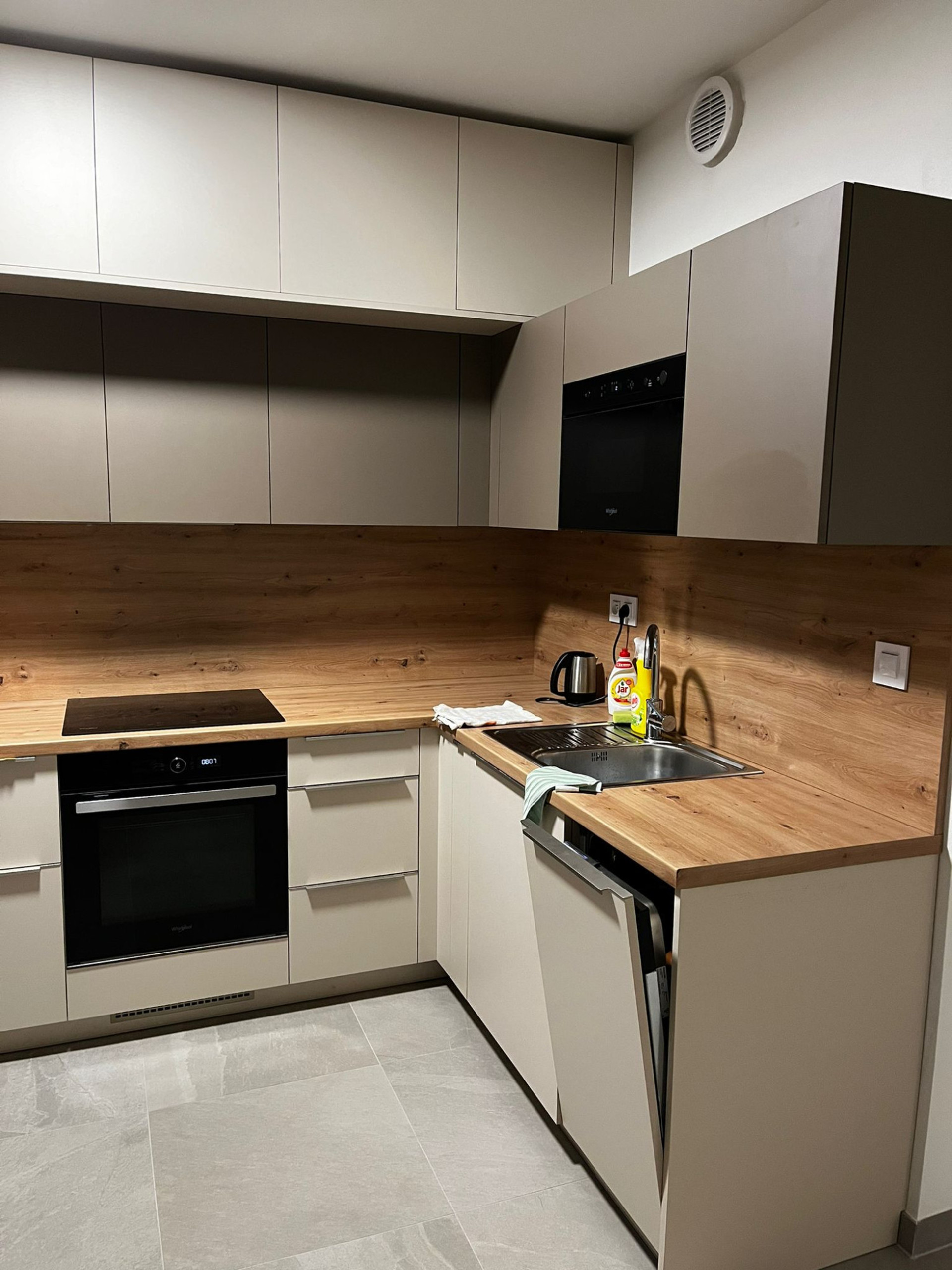 equipped kitchen