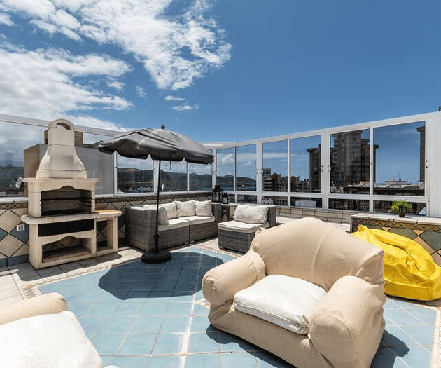 Nice penthouse with Terrace in Las Palmas City