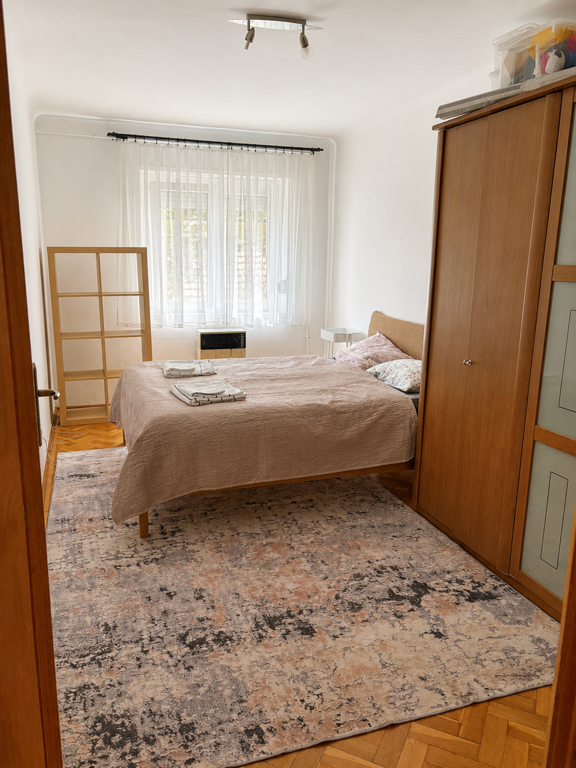 Bedroom with double bed