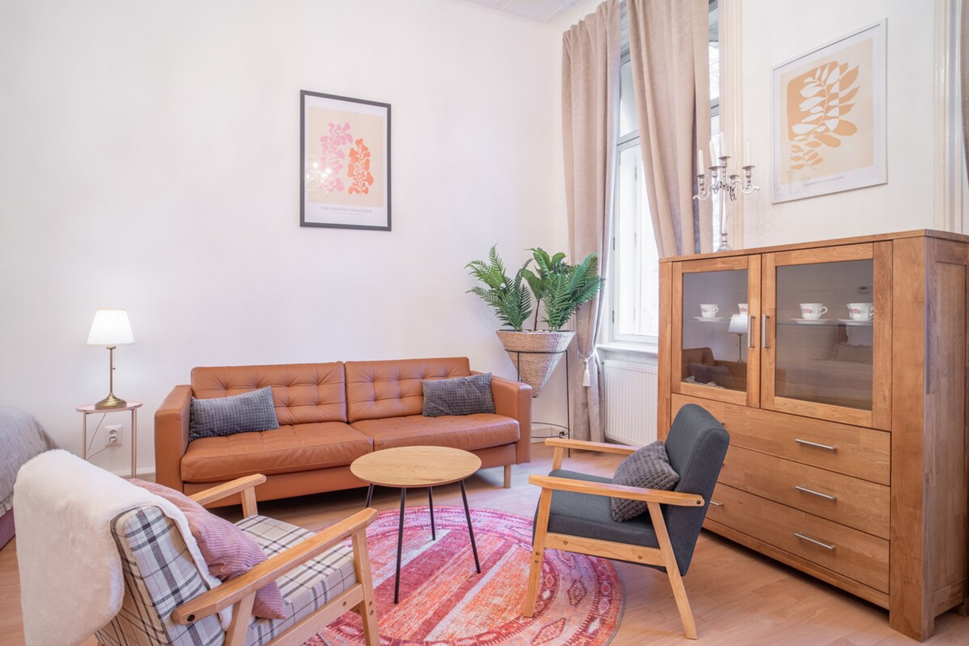 Living room image 2