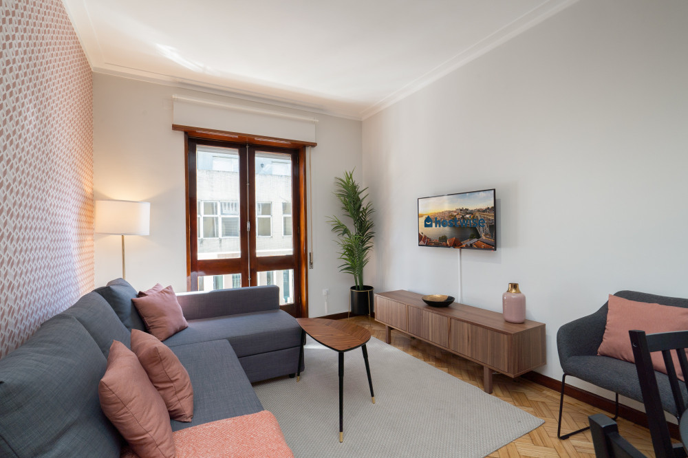 Prized Spacious Flat | Balcony preview
