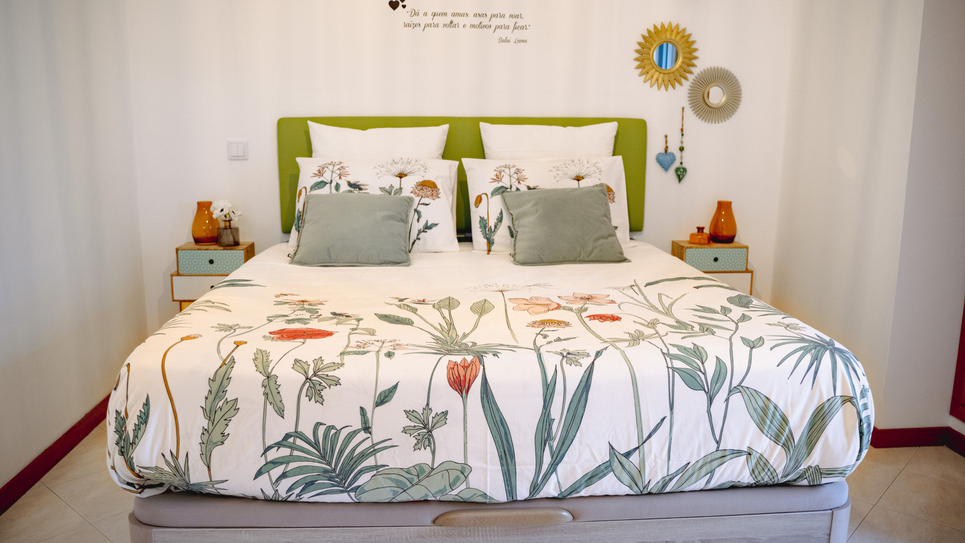 Double bedroom floral bedding