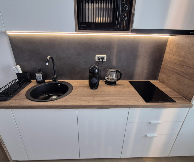 Luxury Skyline Suite at Central Address