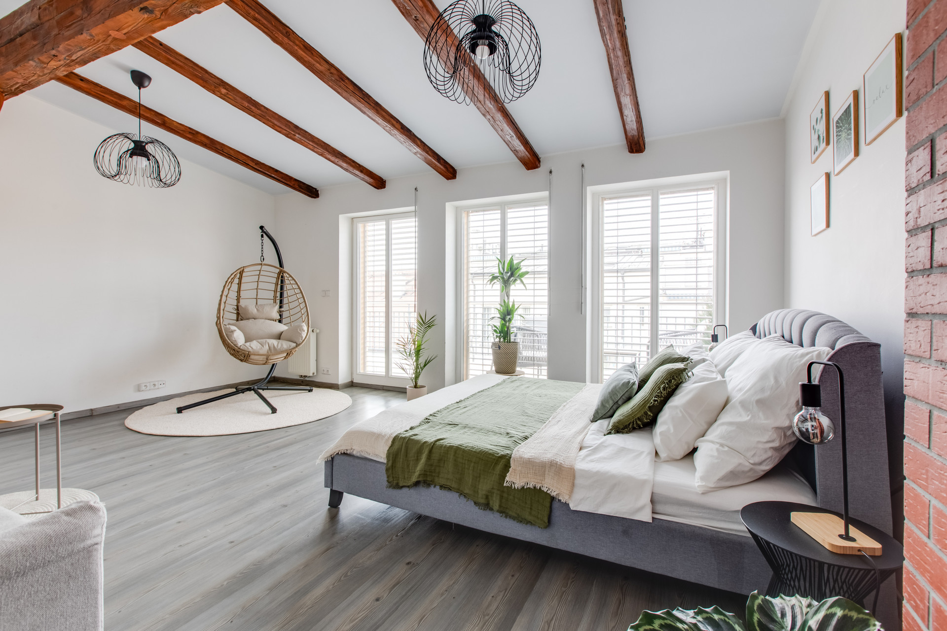 1st bedroom