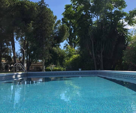 Apartamento con jardines y piscina rural