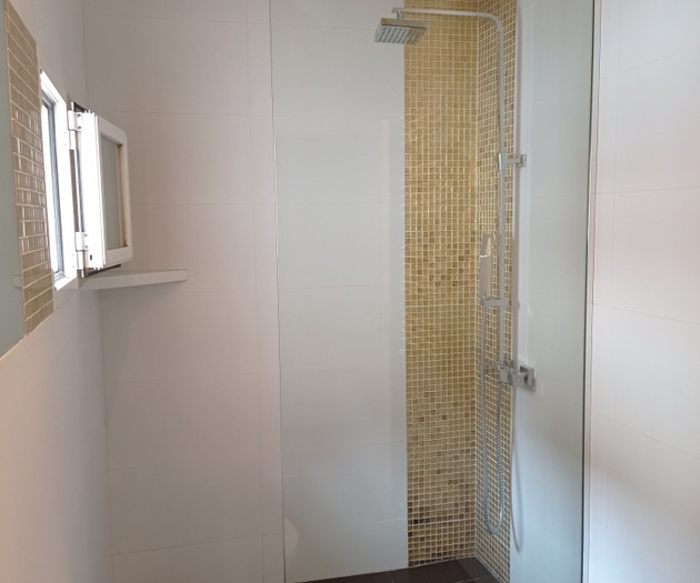 BRIGHT & VERY QUIET – TOP FLOOR - HISTORIC CENTER