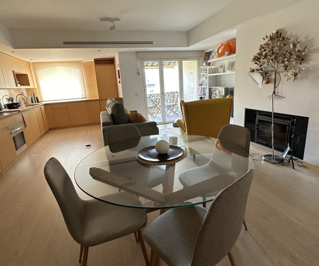 Parede Cozy Sea Front Apartment with Sea view