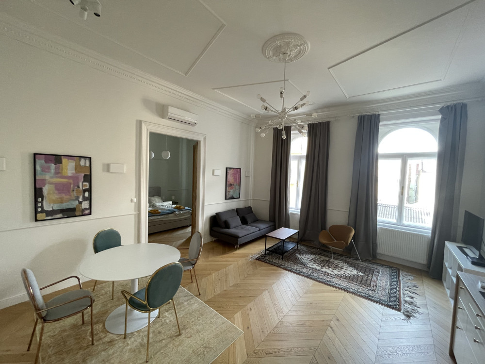 CITY CENTER 3, cozy and quiet  2br in city center! preview