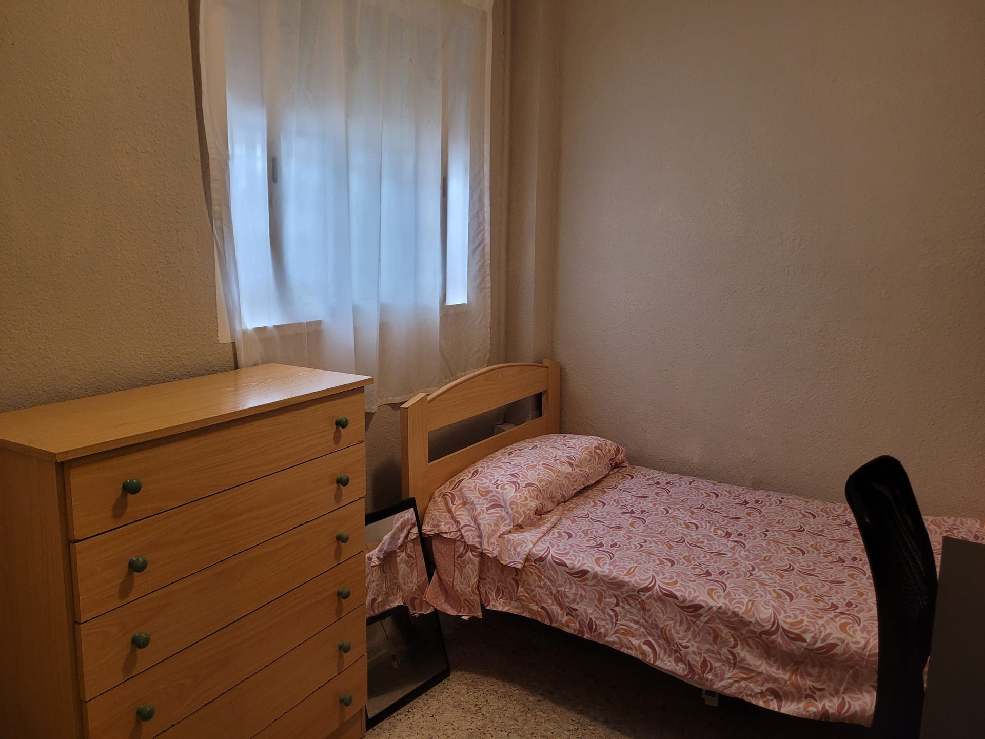 Simple Bedroom