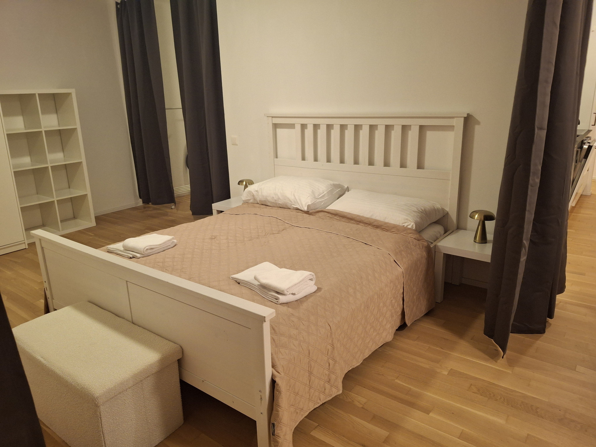 Bedroom with double bed