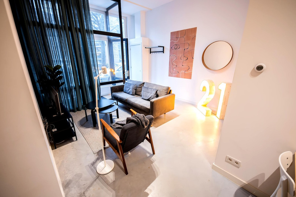Contemporary Stylish 2BDR Apartment LK preview