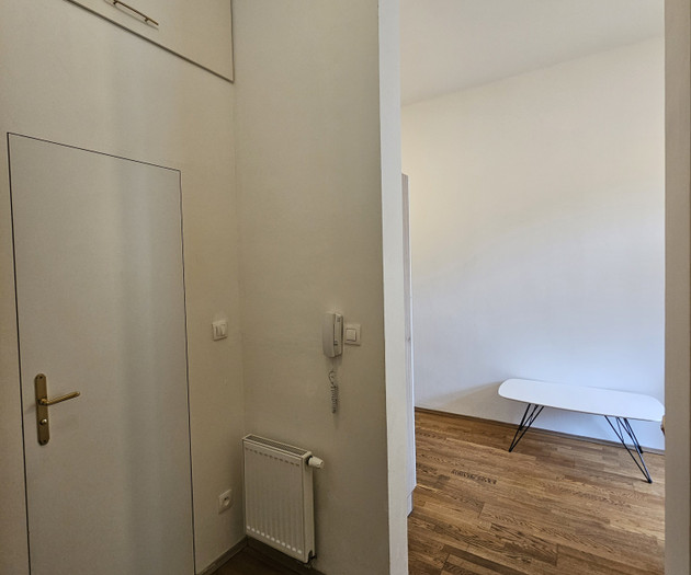 1kk 52m2 u metra Anděl Praha 5