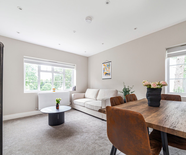Trendy 2BR 1Bath Flat, 15 Min to Wembley, Sleeps 6