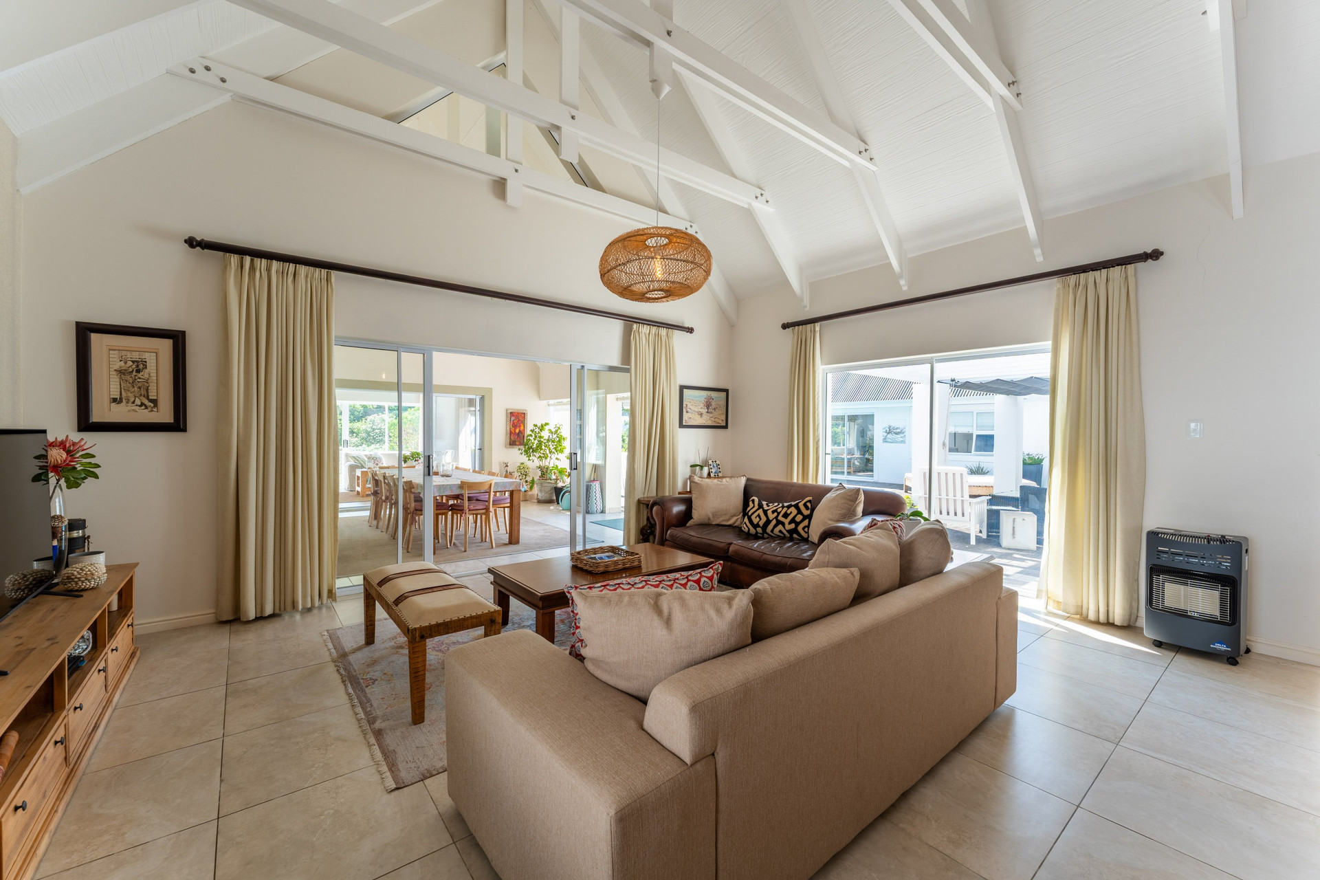 Spacious living room vaulted ceiling