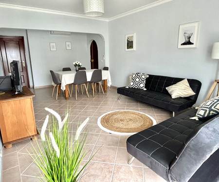 Albufeira 3BR w/ Pool & AC by LovelyStay