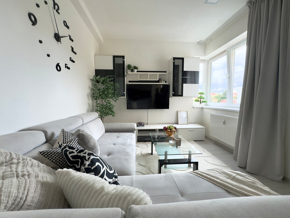 Modern APT City Hideaway preview