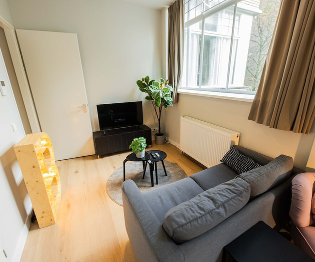 Luxurious Dowtown 3BDR Apartment WS