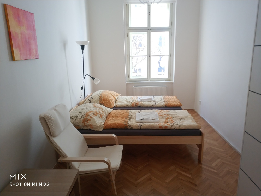 The room - Americká street - Praha 2 - Vinohrady preview
