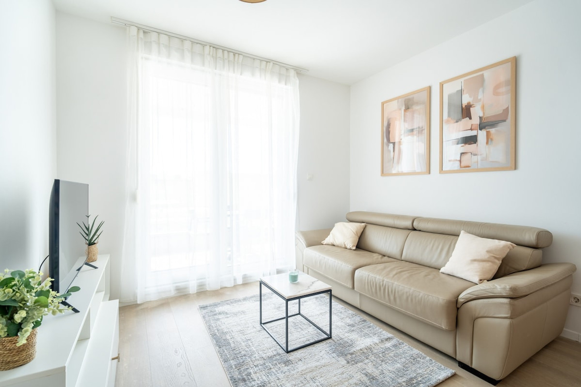 Living room image 2