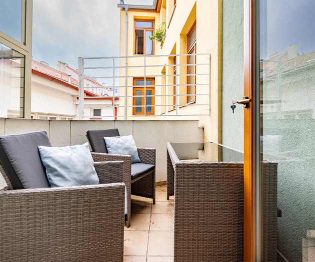 Two-bedrooms apartment with air-condition, balcony