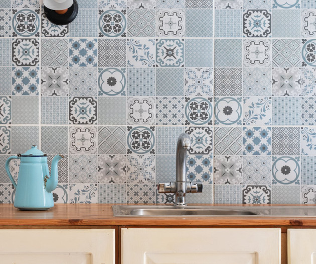 Kitchen tiled backsplash and sink
