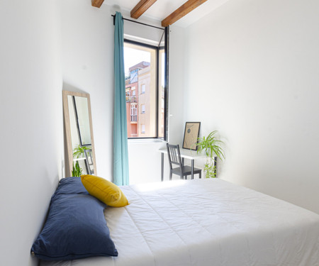 R0121- Room in co-living in Poble Sec