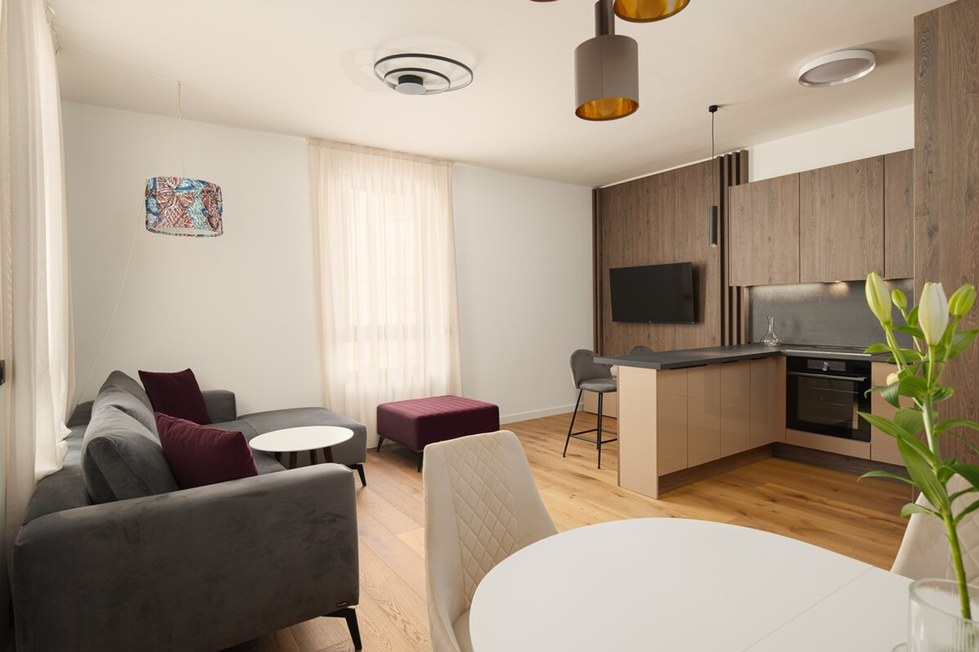 Living room image 1