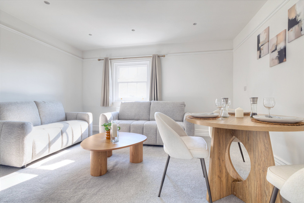 Central Maidstone 2-Bed Family Apartment | Sleeps preview
