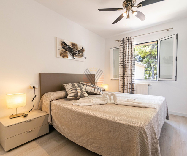 Arena, Beachfront Apartment with direct access to 