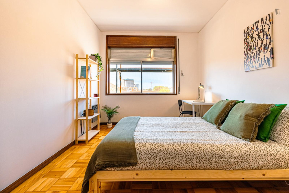 Modern double bedroom near Casa da Música-room 4 preview