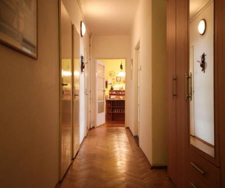 Three-bedroom apartment with parking, Smíchov