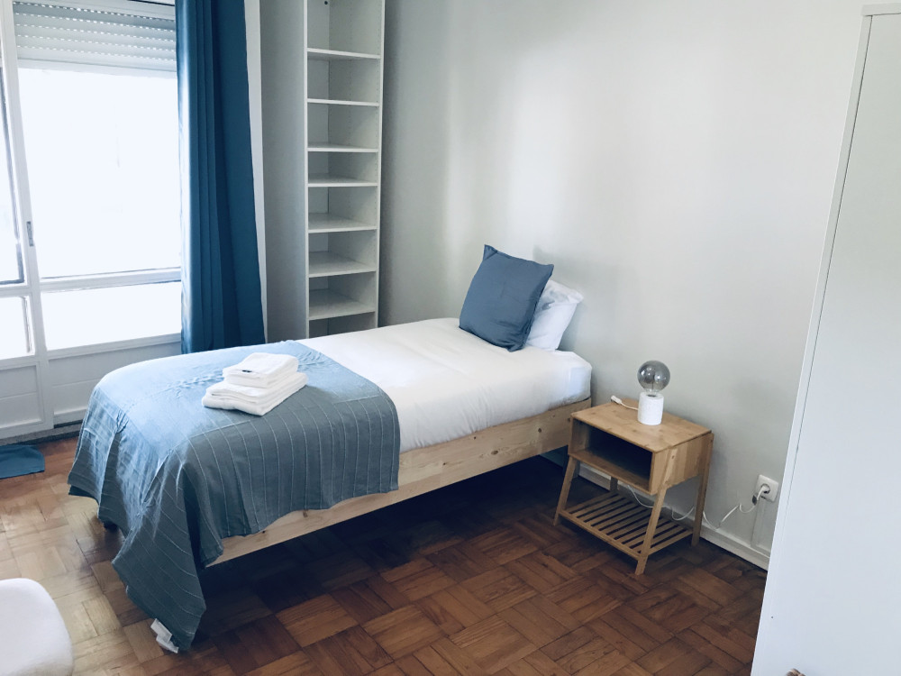 Room 1 bed near Catholic University and Beach preview