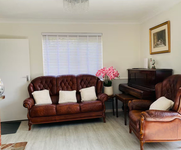 Spacious 5 Bedroom Family Home with Parking