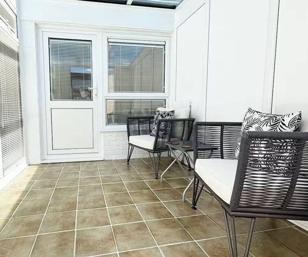 Comfortable 2 Bedroom Home with Garden | Waltham A