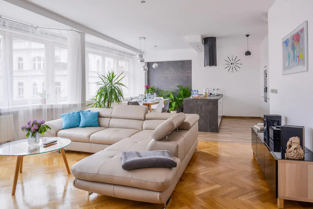 Very luxury sunny apartment in the center