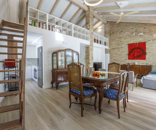 Renovated apartment with terrace and 3 bedroom